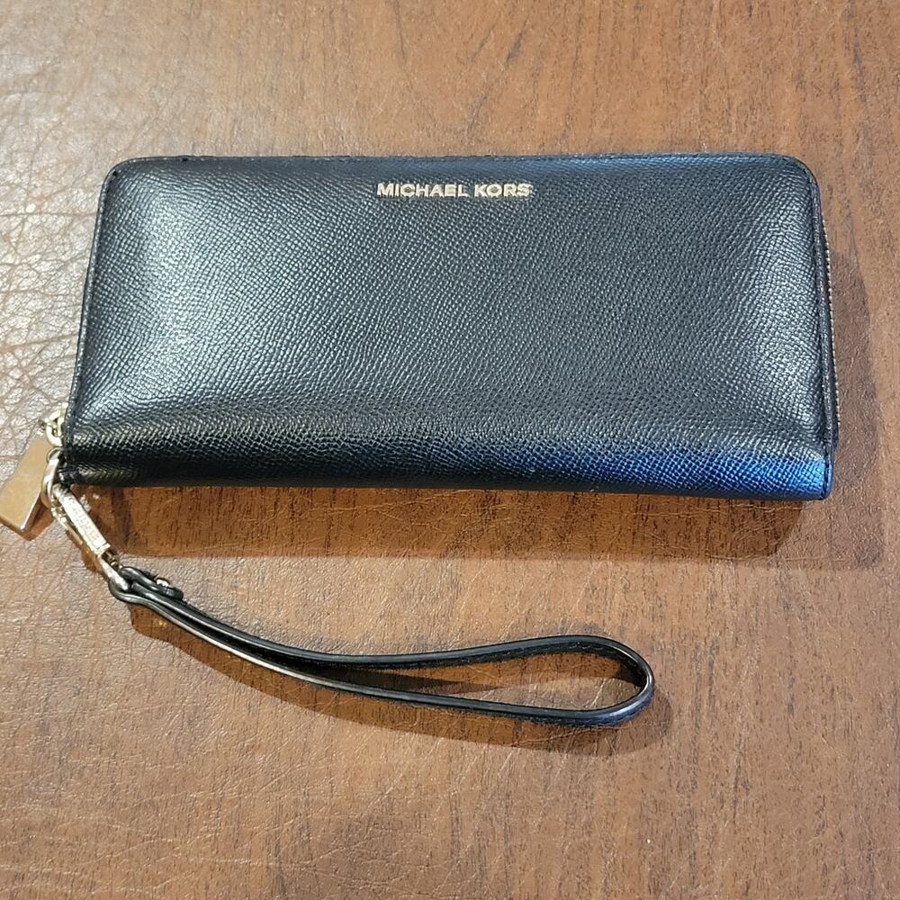 MICHAEL KORS Black Leather Wristlet Wallet with Goldent Tone Hardware